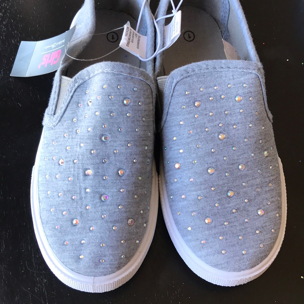 Girls Bobbie & Brooks grey slip on shoes